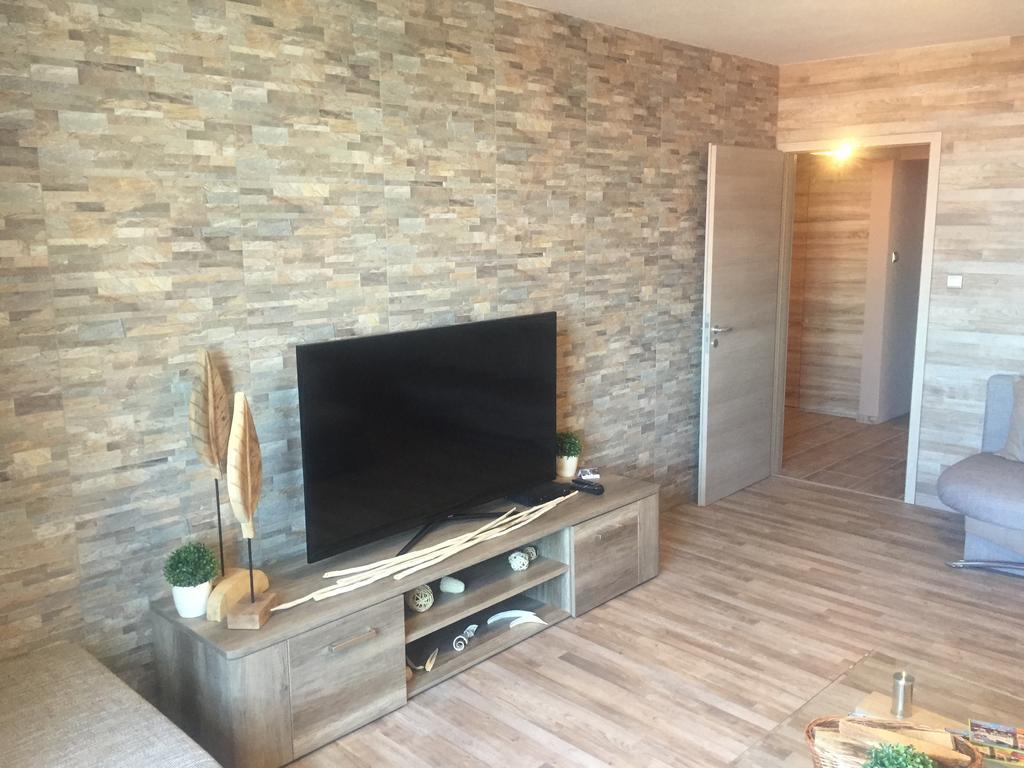Belvarosi Deluxe Apartman Baja Exteriör bild